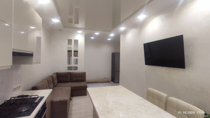 Оренда 1 кім квартири в новобудові Ужгорода - фото 1