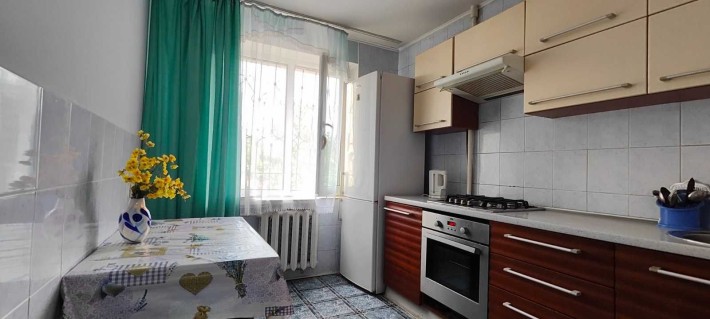 Оренда 2-кім. квартири по вул.Різдвяній (район ринку Сєдова) - фото 1