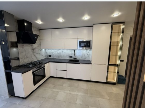 Оренда просторої квартири жк Лагуна середній поверх Черкаси