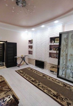 Перша здача двокімнатної квартири в зручному районі - фото 1