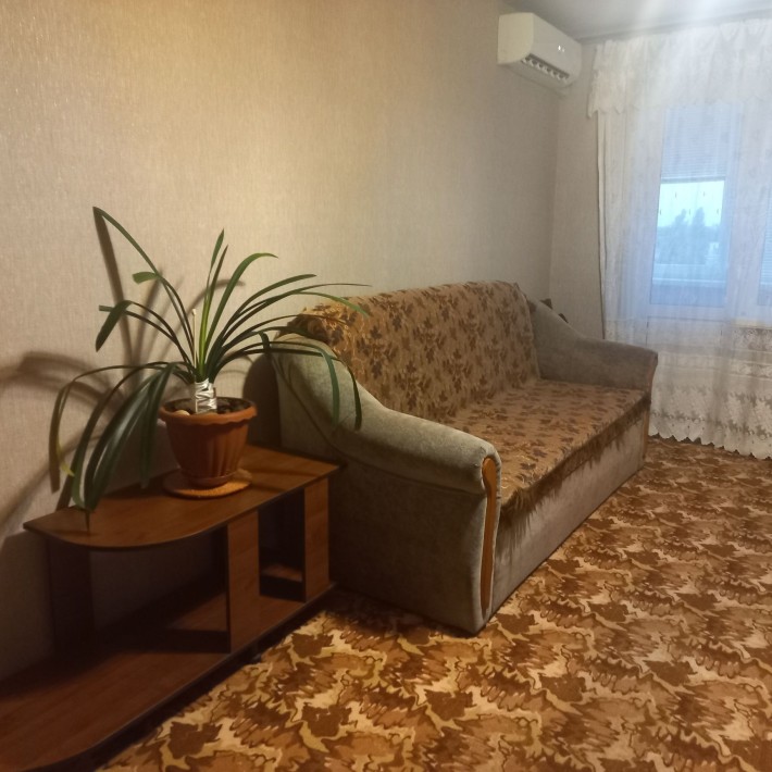 Сдам 2х кімнатну квартиру на Митниці на довгий термін. - фото 1