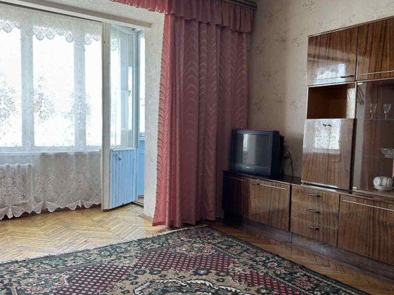 Здам 3 кімн.кв.по проспекту Л.Лук'яненка (р-ок Нива) Чернигов