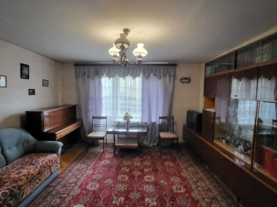 Здається чотирьох кімнатна квартира в центрі міста Чернігів