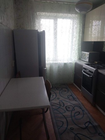 Здам 3 кімнатну квартиру в центрі міста - фото 1
