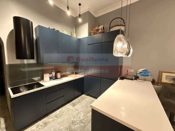 БЕЗ% 2К вул.Ярославів Вал,11 м.Золоті Ворота Київ