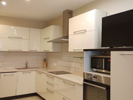 Продаж 3-к квартири вул. Дмитрівська 75 Киев