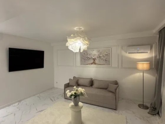 Продается 1 кім.квартира-студія пр-т. Берестейский, 7б Київ