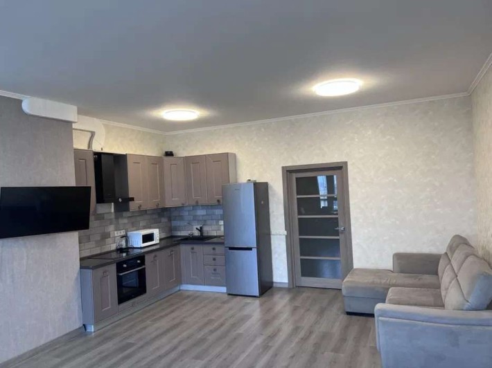 Продаж 1-к квартири вул. Жилянська 118 - фото 1