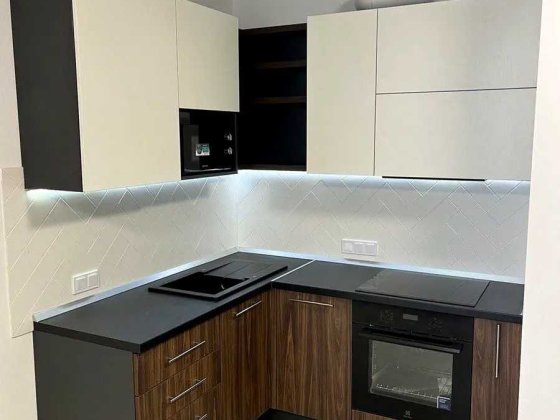 Простора квартира ЖК Славутич вулиця Зарічна метро Славутич Бажана Киев