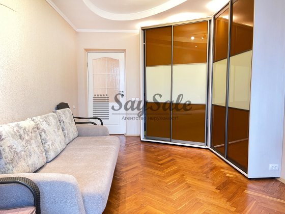 Здам 2К квартиру на Печерську, Бул. Лесі Українки 36/10. м.Звіринецька Киев