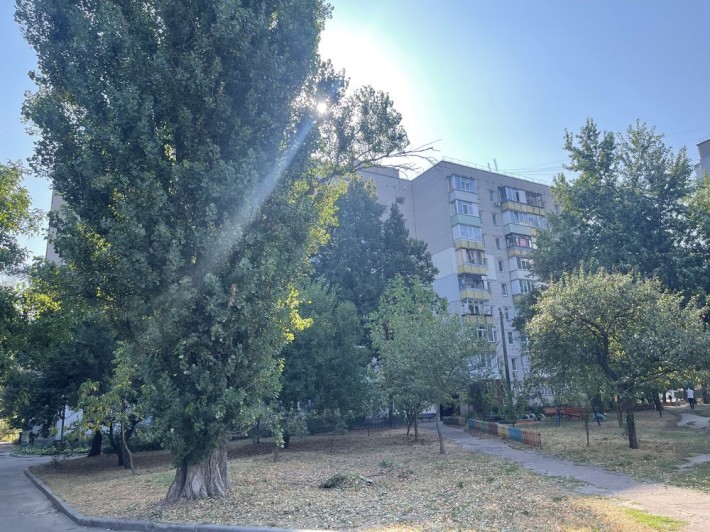 Оренда 1 кімнатної квартири, 2 спальних місця, гарна локація - фото 1