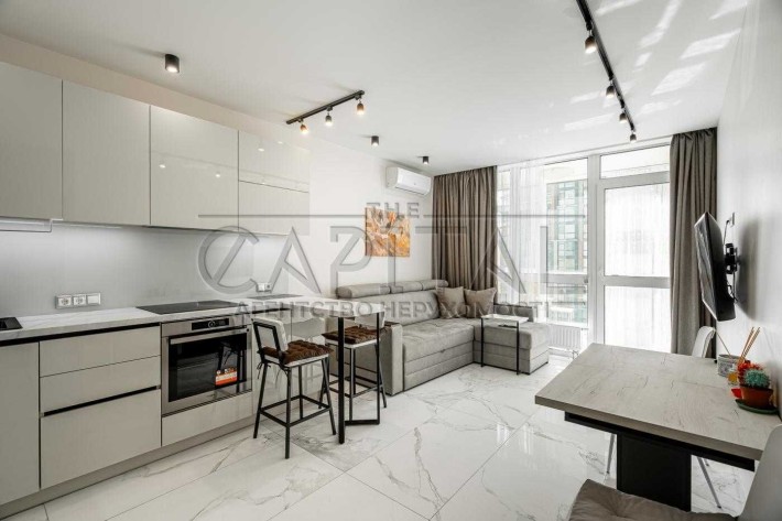 Оренда стильної 1к квартири 56 м² у ЖК Французький квартал 2, центр - фото 1