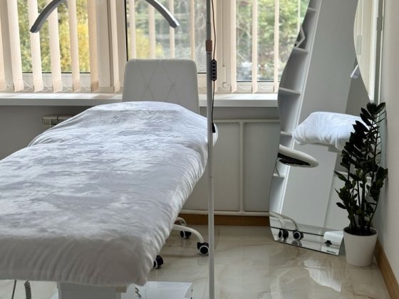 Оренда приміщення студії для косметолога (Центр) Є зарядна станція! Киев