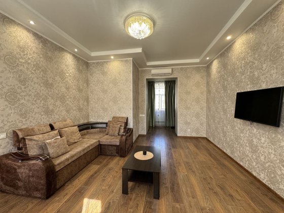 Оренда 2- во кімнатної квартири в центрі міста , район Площі Чернігів