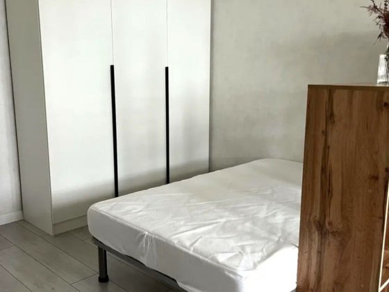 Здаю 1 кімнатну квартиру на вулиці Ахматової 16г Київ