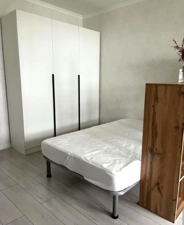 Здаю 1 кімнатну квартиру на вулиці Ахматової 16г - фото 1