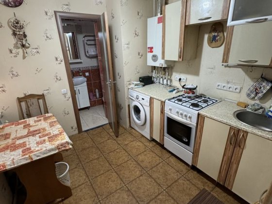 Оренда 3-кімн квартири внизу вул. Робочоі Днепр