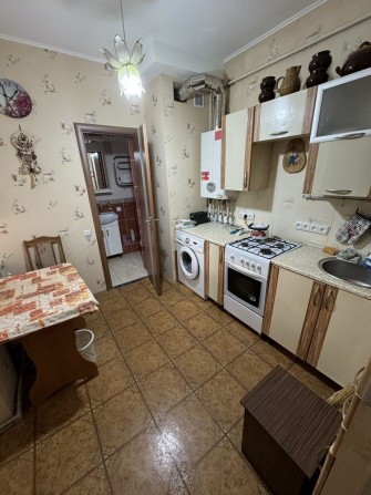 Оренда 3-кімн квартири внизу вул. Робочоі - фото 1