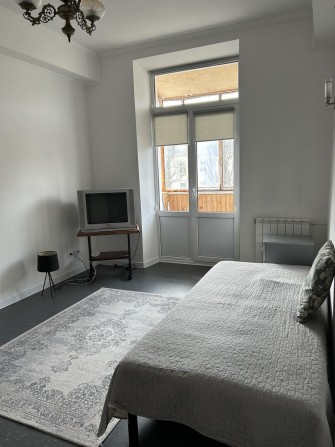 Здається в аренда двокімнатна квартира в центрі міста - фото 1