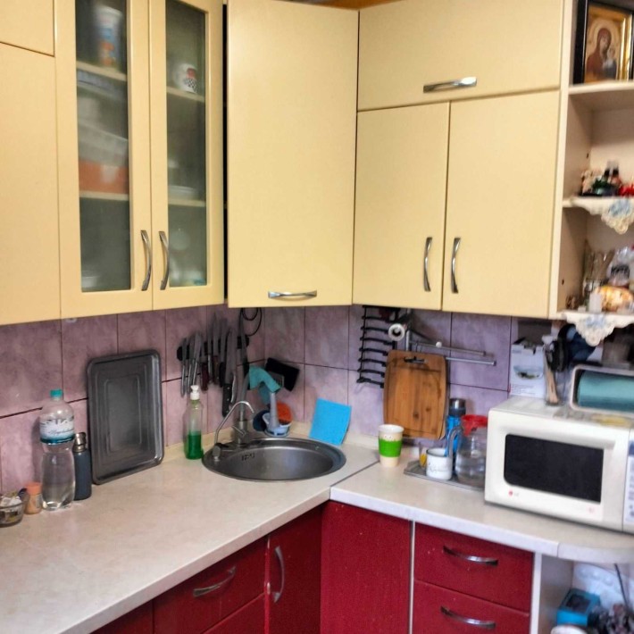 + Сдам 3 ком. квартиру Южный мкр. 7500 гр. + ком.усл. - фото 1