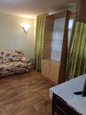 Срочно сдам в аренду 2-х комнатную квартиру - фото 1