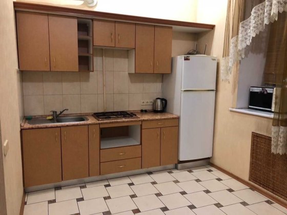 Сдам  1к. Студию  в Центе ,на ул. Королевы Елизаветы II , дом  15 ! Дніпро