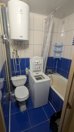 Сдам 1 квартиру с балконом - фото 1