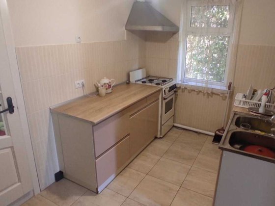 Сдается пол-дома.