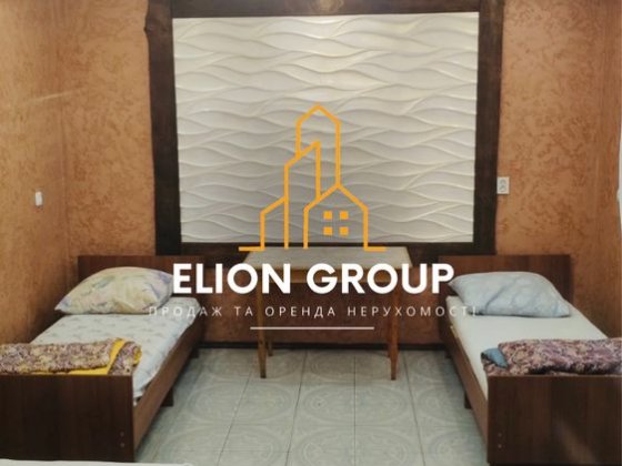 Хороший будинок біля річки Кам'янець-Подільський