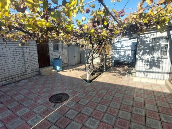 Біленька, будинок з гаражем Краматорск