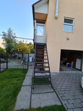 Здам частину будинку. Другий поверх капітального гаража - фото 1