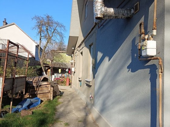 Сдам пів будинку по вулиці Олега Онікієнка, Торгмаш . Бровары