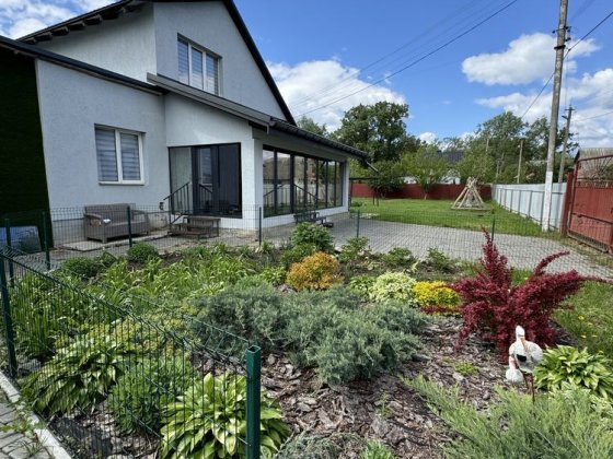 Свободный!Отдельностоящий двухэтажный дом со своим двором!+Генератор! Полтава