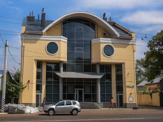 Вільний! Будинок 80 кв.м. Центр. вул. Сінна. Високі Стелі. Автономка. Полтава