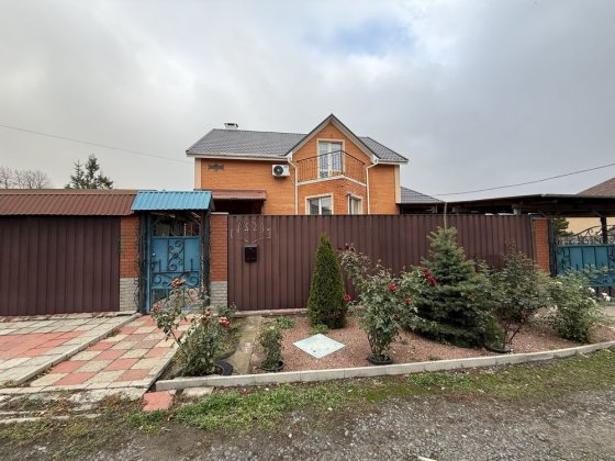 Двоповерховий будинок. Ремонт. 4 кімнати. 130м2 Полтава