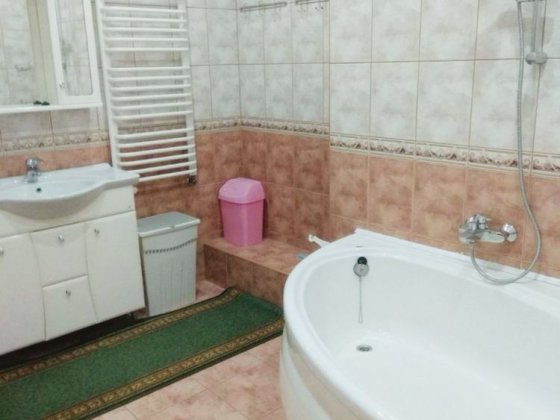 Оренда половини особняка Черновцы