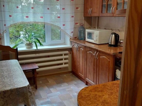 Сдам двухкомнатную на Чаривной