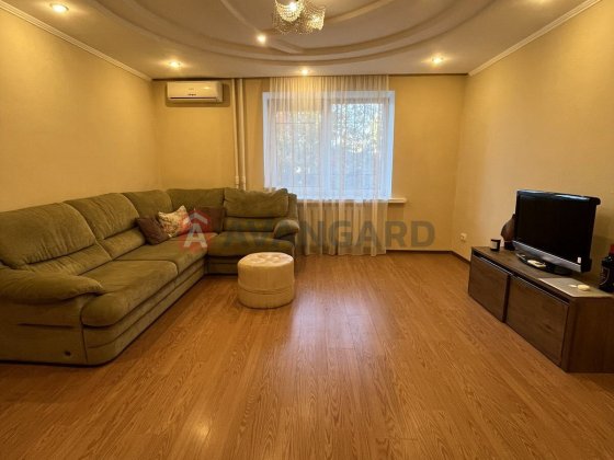 Сдам 3-х кімнатну квартіру з ремонтом, ТРЦ Наша Правда Днепр