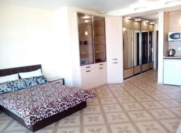 Сдам 1-комнатную Реальную Квартиру в низу Кирова,с Добротным Ремонтом! - фото 1