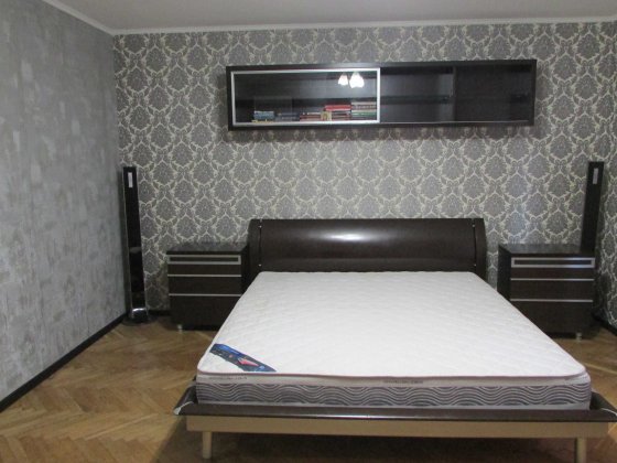 ЦЕНТР ст. метро Кловська. Роздільна 3 кімнатна. вул. Мечникова, 18 Київ