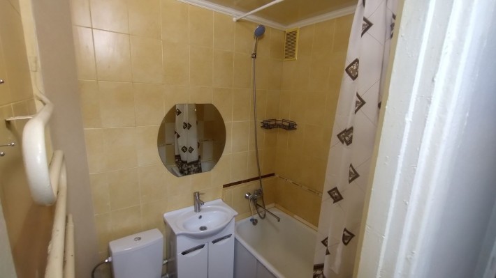 Здам 1-ну квартиру в самому центрі від власника - фото 1