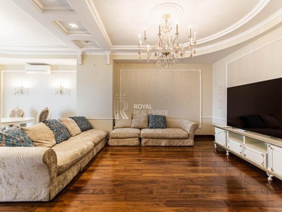 Оренда 4-кімнатної елітної квартири з панорамним видом, центр Києва Київ