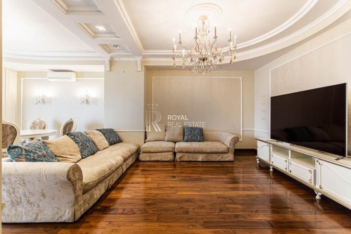 Оренда 4-кімнатної елітної квартири з панорамним видом, центр Києва - фото 1