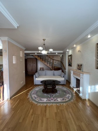 Оренда дворівневої квартири з автономним опаленням та паркомісцем. - фото 1