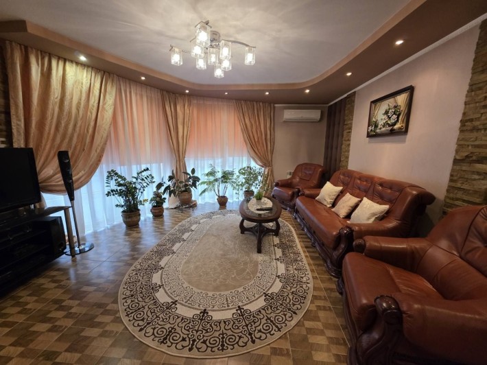 Оренда будинку в центрі. - фото 1