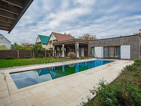 Оренда сучасного будинку в Києві Київ