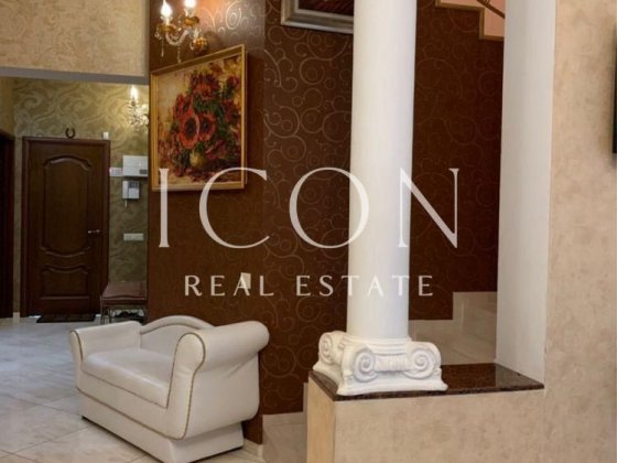 Оренда двоповерхового будинку | 200м² | вул. Стеценка Київ