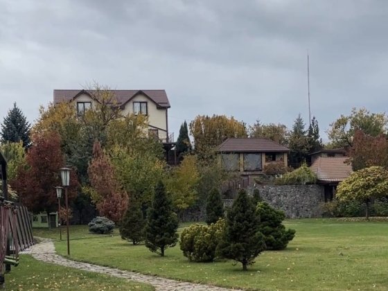 Сдам 3-этажный дом на берегу Днепра Дніпро