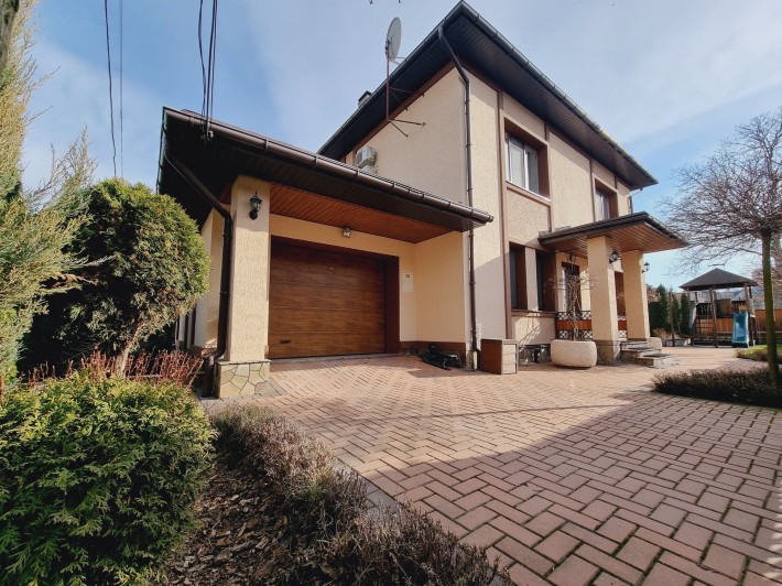 Оренда будинку в центрі міста! - фото 1