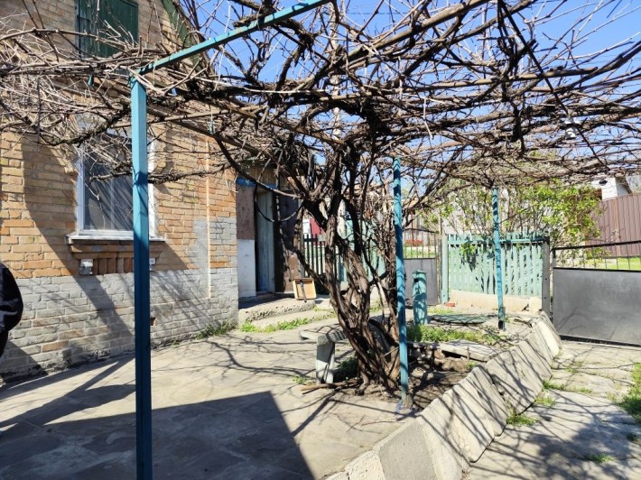 Здається половина дому з окремим входомпо вул.Бориса Луцького 26 - фото 1